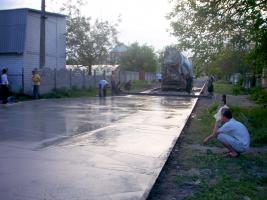 Concreting concrete road with. Kalinovka 2006 year. Our concrete and work